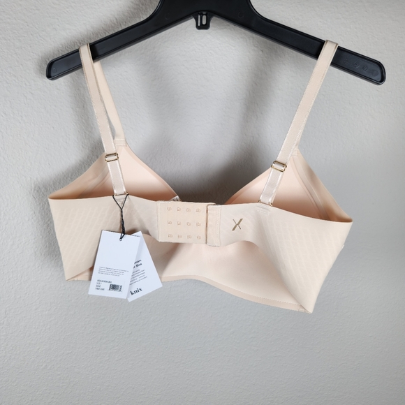 Knix Seamless Comfort Bra Beige Size 7 Wireless Full Coverage Smooth Feel 34/36 - Picture 6 of 13